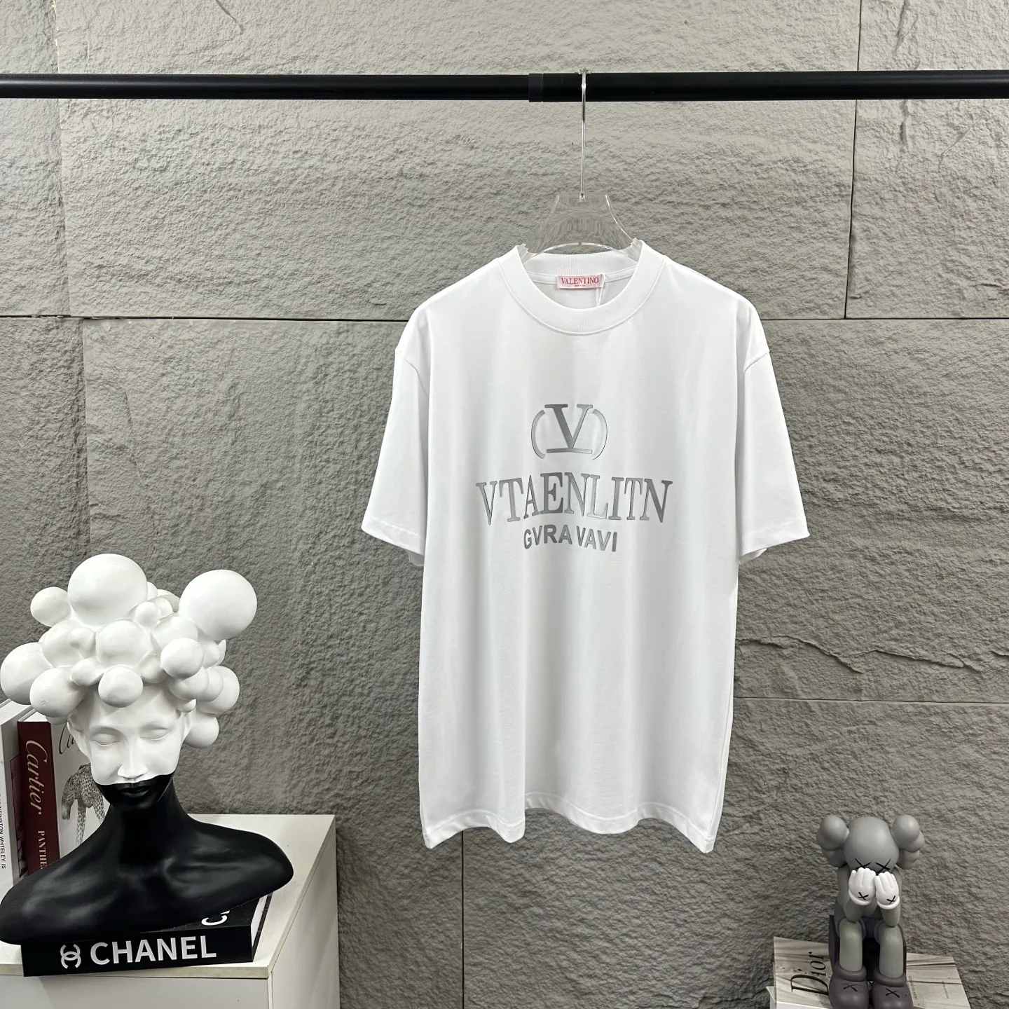 Valent* * 2026 New Arrival Classic T Same Style ：White Black Gray Size： S （90-130 ） M （120-150 ） L （140-165 ） XL （160-180 ） XXL （180-210 ）